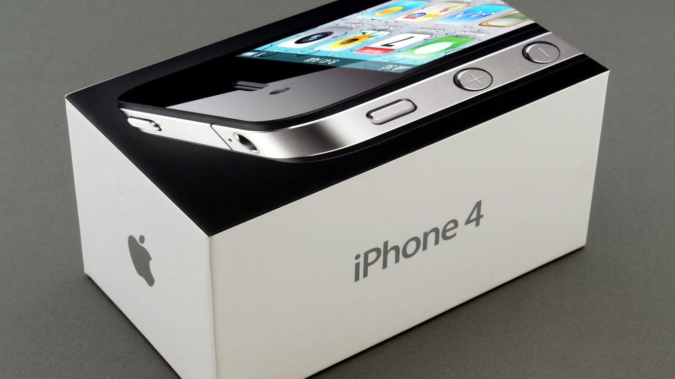 black iPhone 4 box