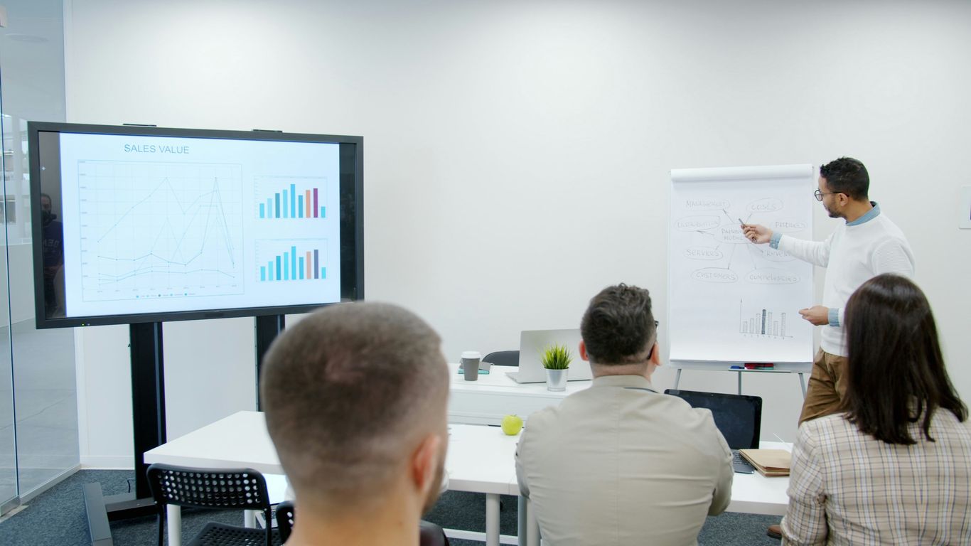 Breaking Down Business Answering Service Cost: What Impacts the Cost of an Answering Service?