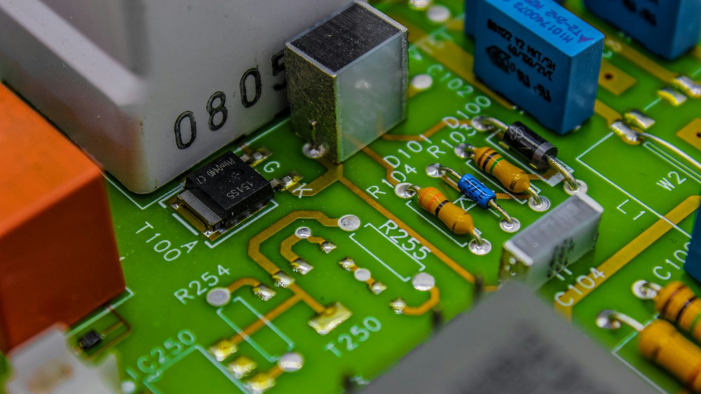 Unpacking the Power of the 5 Nanometer Transistor: What You Need to ...