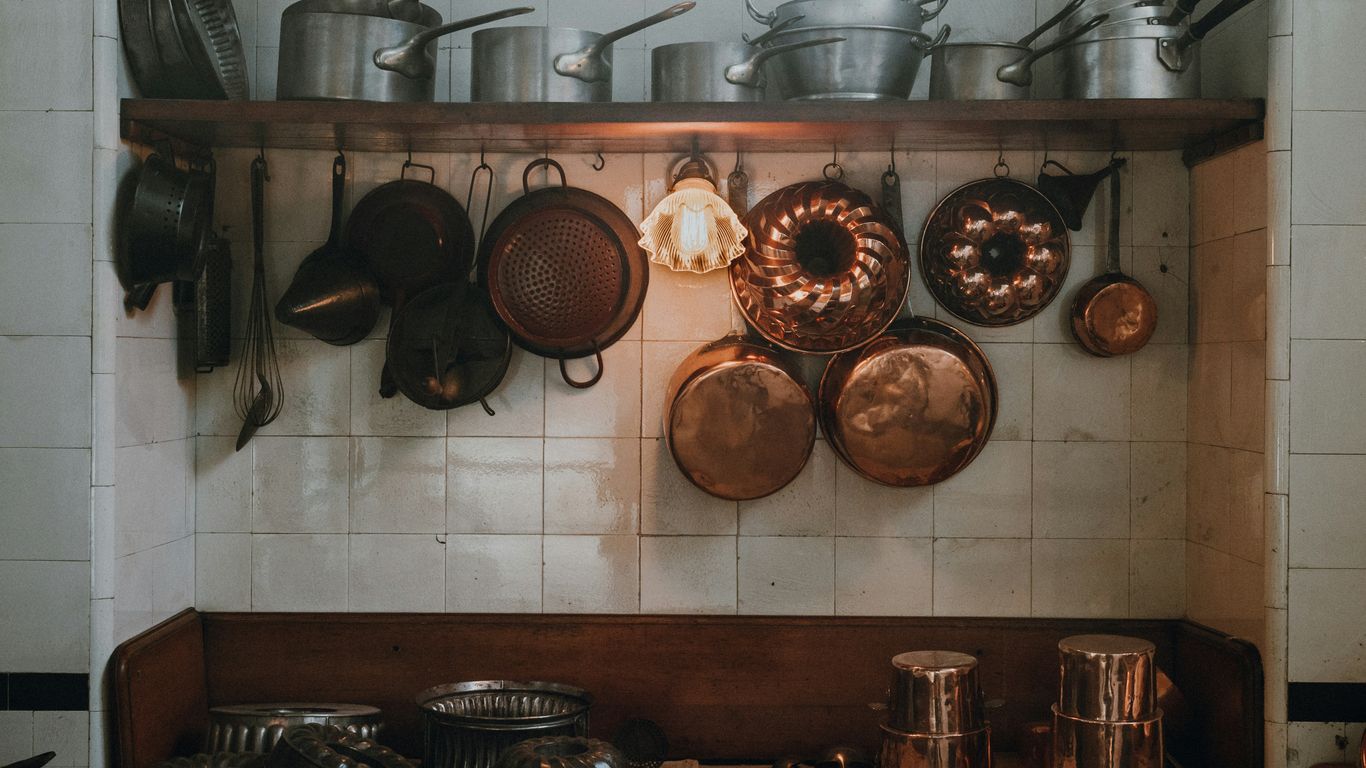 assorted cookware set