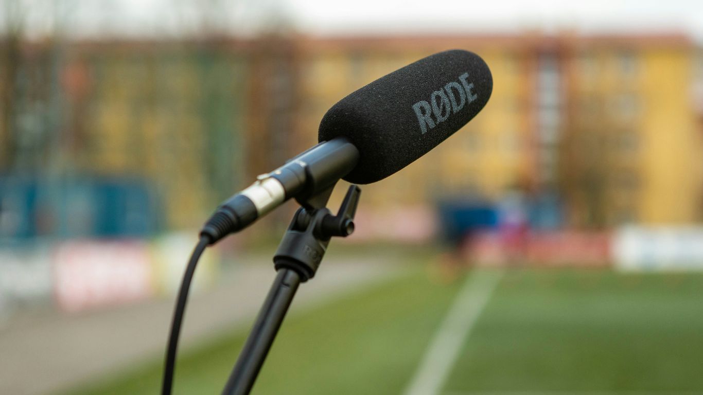 a microphone that is on top of a stand