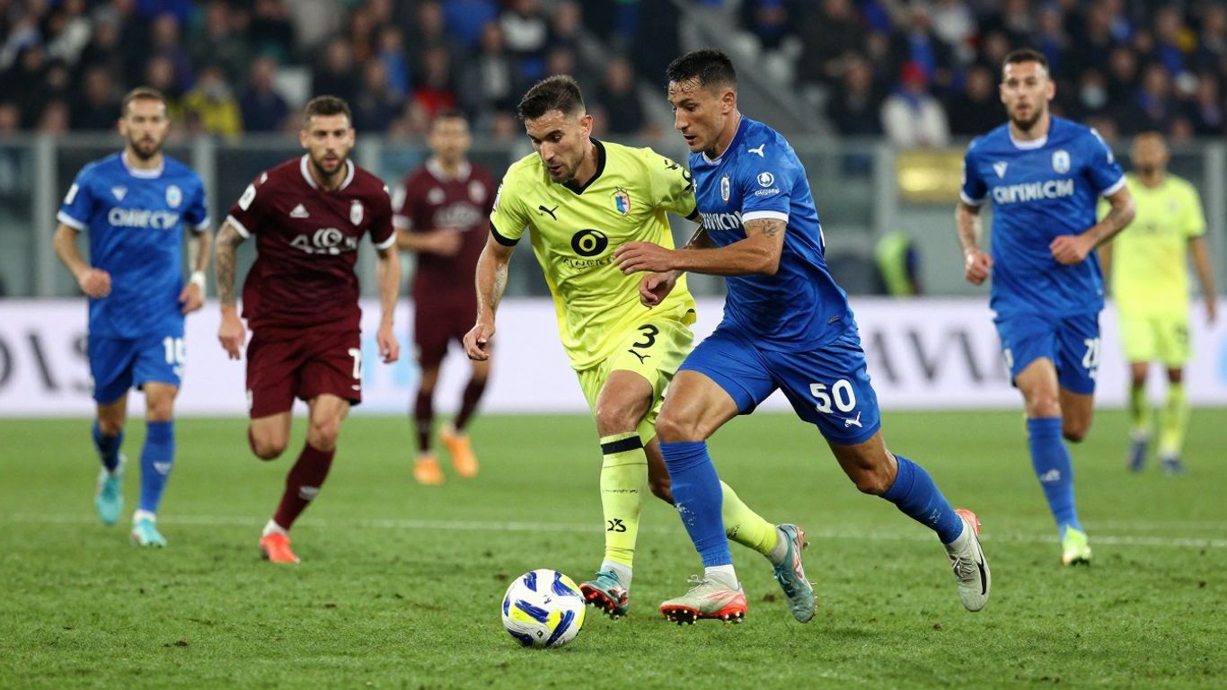 Serie A football match action on the pitch.