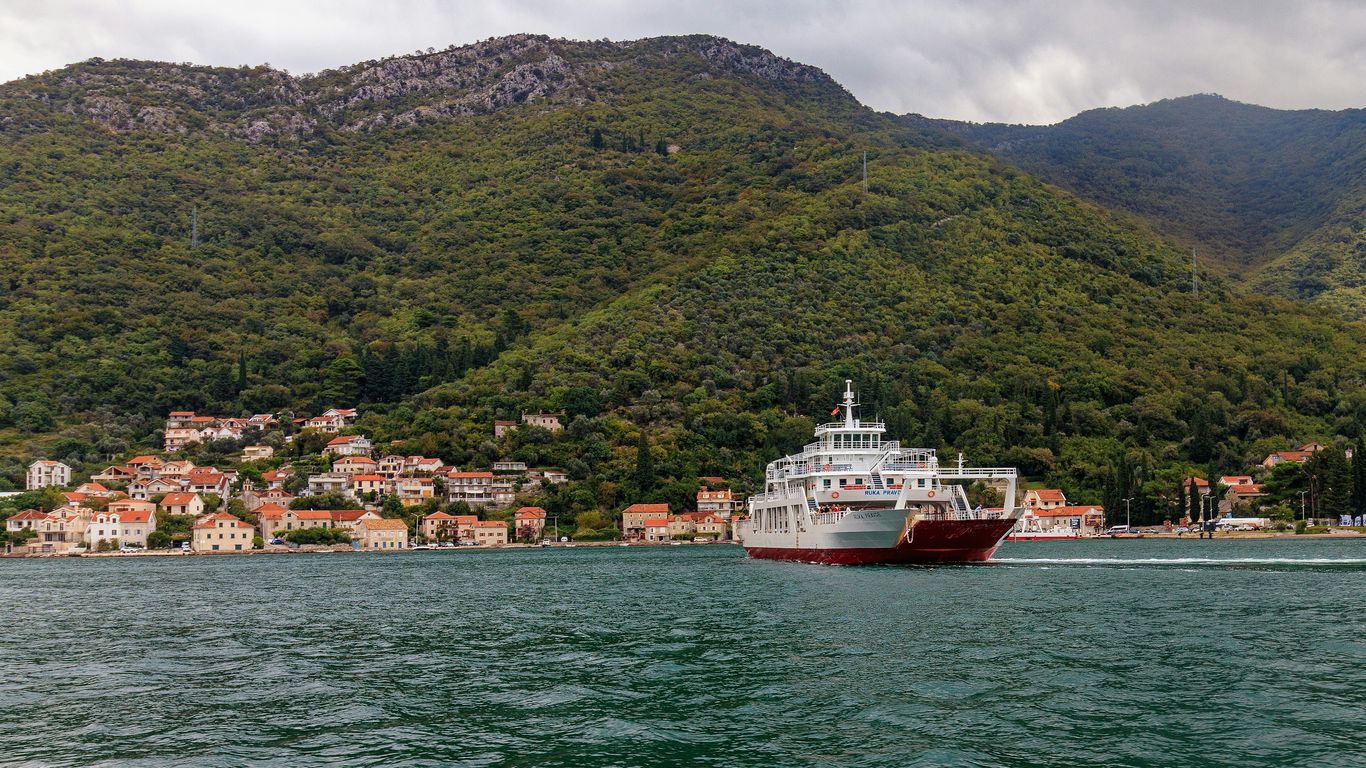 A large boat in a large body of water
