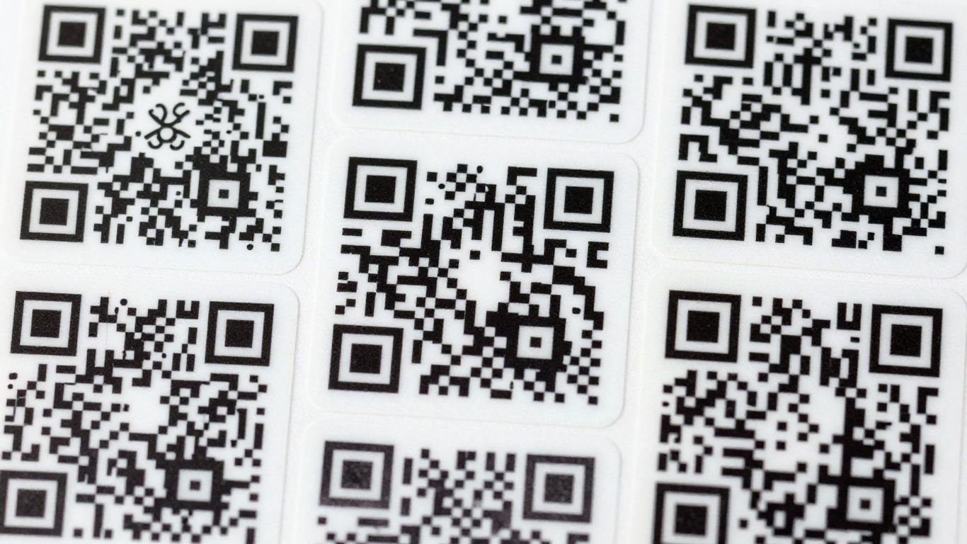 Print Custom QR Code Stickers for Packaging, Marketing and Asset Tracking