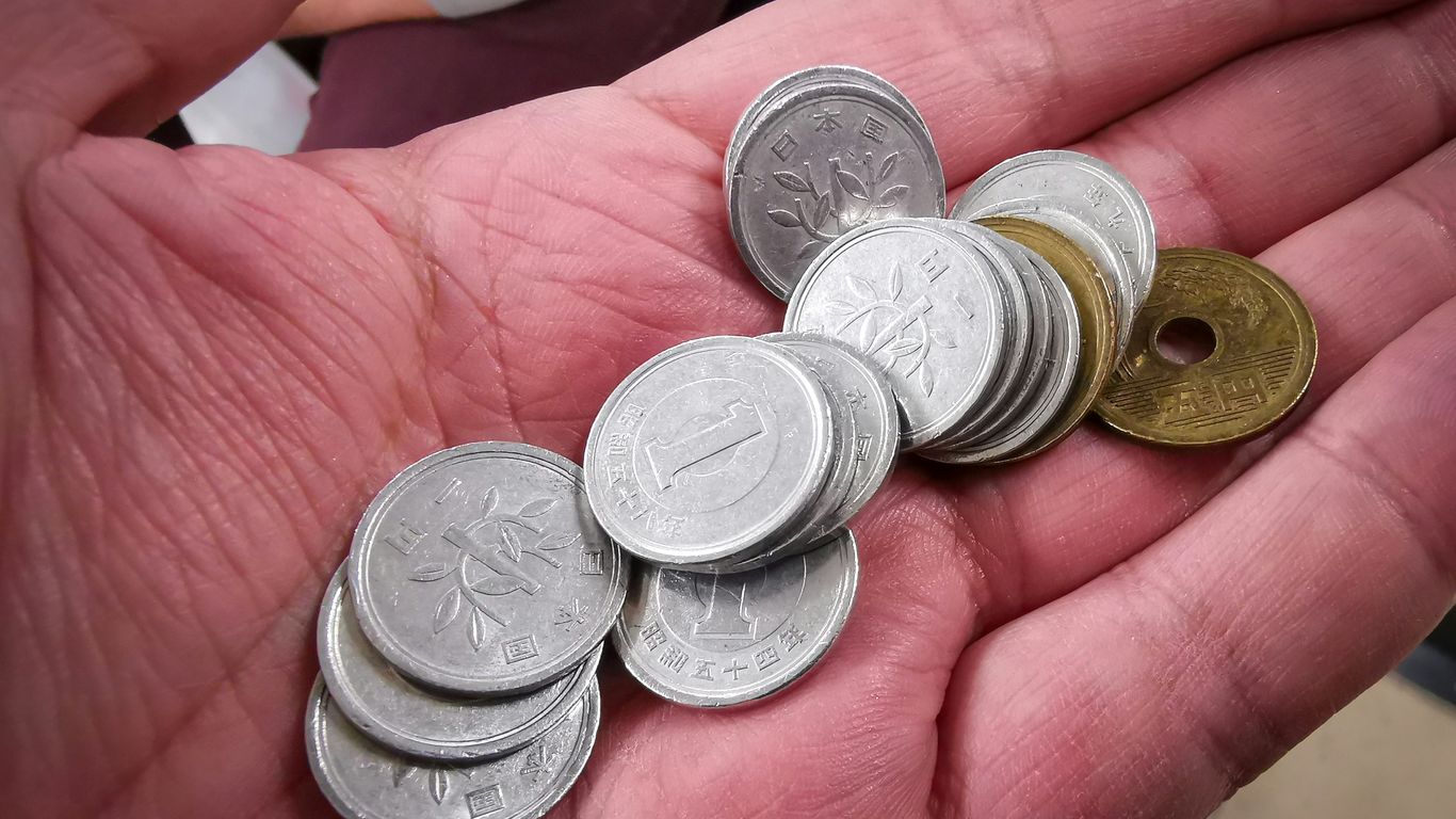 silver and gold round coins