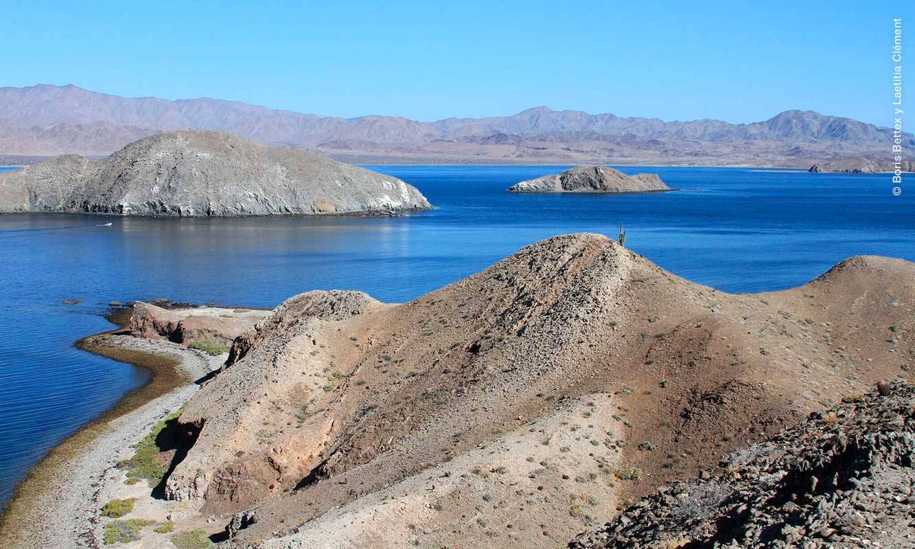 Bahia de los Angeles Bay - turquoise waters of the Sea of Cortez