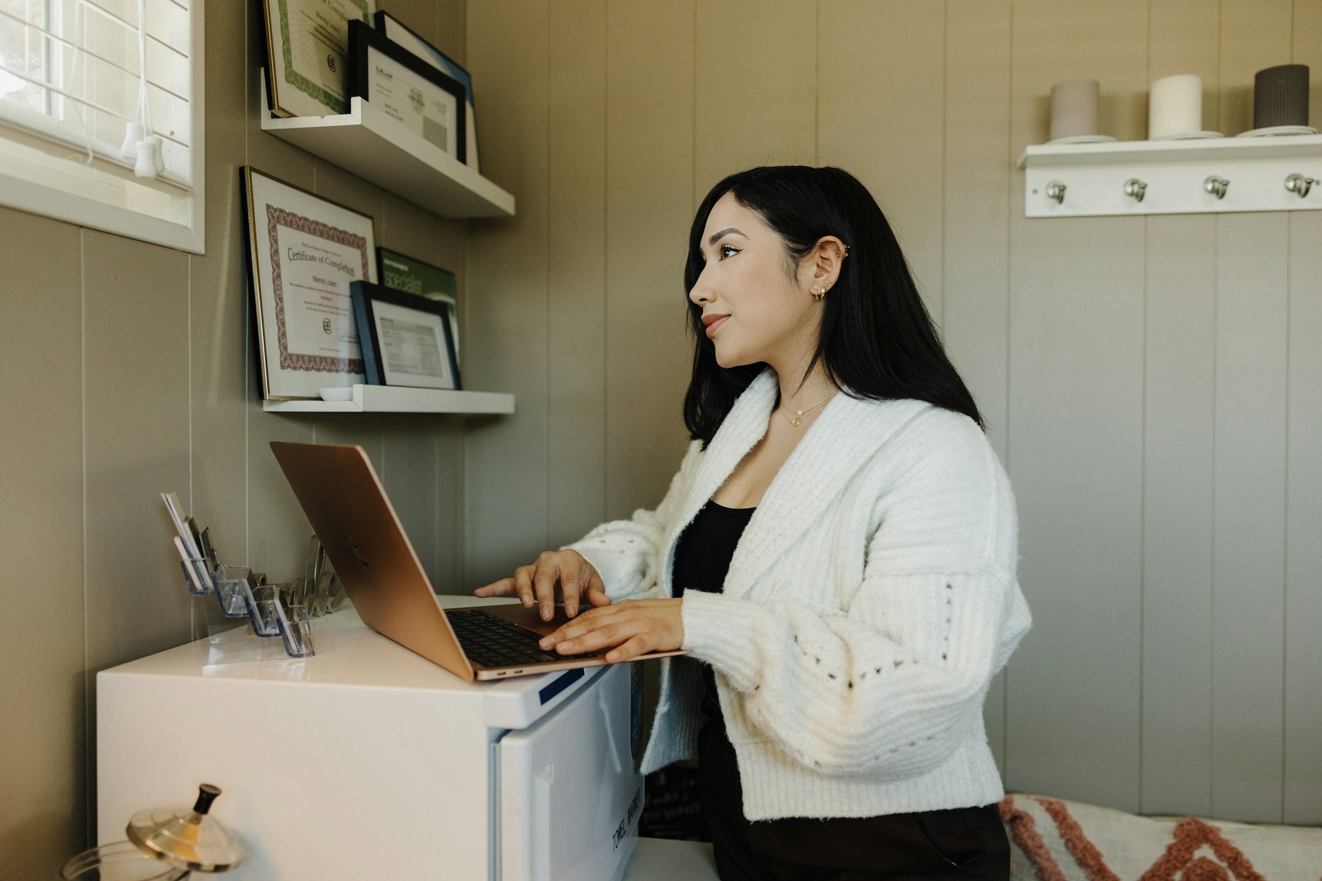 woman with laptop - How to Choose the Best Rehab Facility for Your Needs